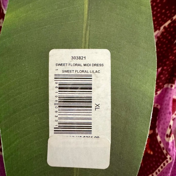 Farm Rio NWT's floral Women's Dress with belt and beading Perfect for spring! - Picture 4 of 11